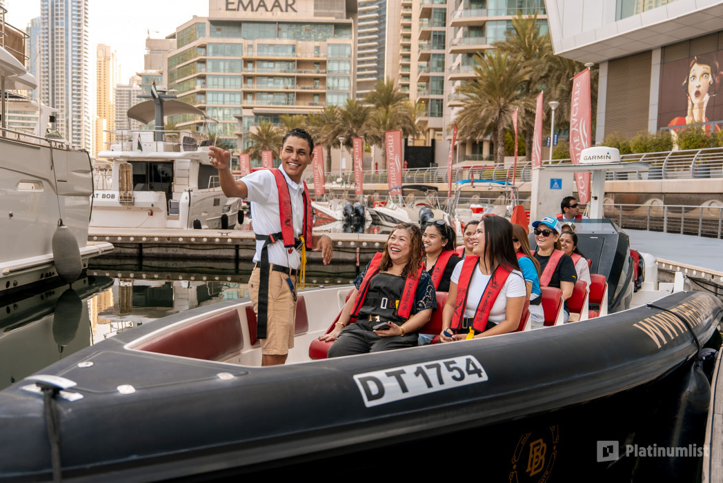 Luxury Speed Boat Tour by The Black Boats in Dubai: Gallery Photo 3rwr6g