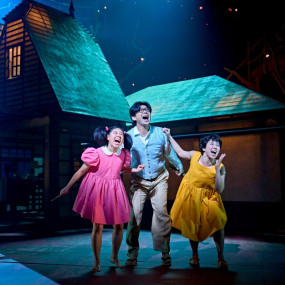 zg42q1 استديو الصور :لندن في My Neighbour Totoro Musical in London