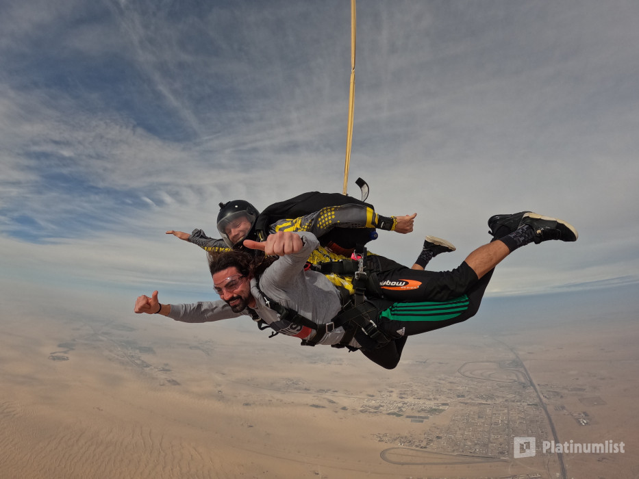 Tandem Skydive Desert Drop in Dubai: Gallery Photo 3j526q