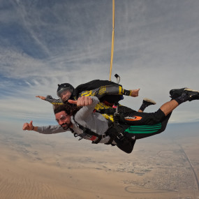 Tandem Skydive Desert Drop in Dubai: Gallery Photo 3j526q