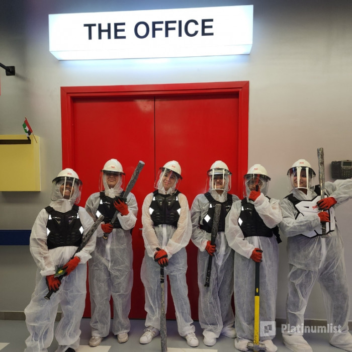 zv6mp8 استديو الصور :دبي في سماش روم سيتي