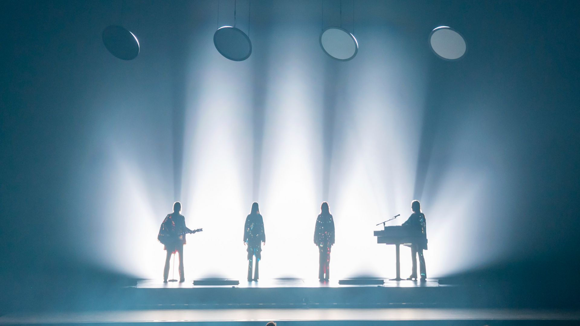 Photo from ABBA Voyage - Express Coach & Concert Ticket in لندن: Gallery Photo 3xv9om