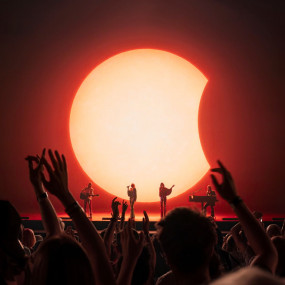 ABBA Voyage - Express Coach & Concert Ticket in London: Gallery Photo 3qej66