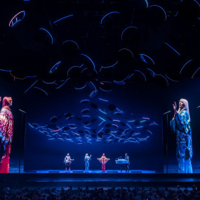 ABBA Voyage - Express Coach & Concert Ticket in London: Gallery Photo nkeqjv