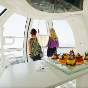 Photo from Ain Dubai Views - Dated in Dubai: Gallery Photo 3j5vxy