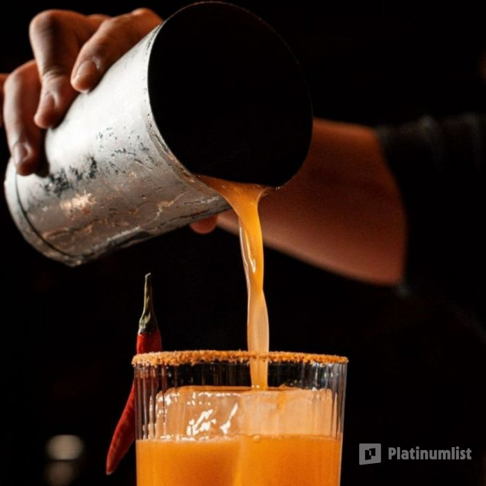 3yov8q استديو الصور :دبي في برانش السبت ستريتكسولاند 3yov8q استديو الصور :دبي في برانش السبت ستريتكسولاند