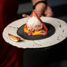 nkeg60 استديو الصور :دبي في برانش السبت ستريتكسولاند