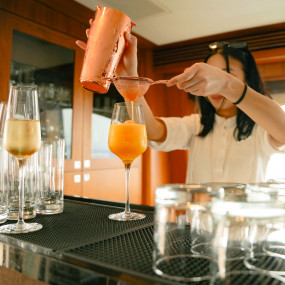 Photo from Sunseeker Superyacht Experience with Gourmet Dining,Premium Drinks & Live Music in Dubai: Gallery Photo n1516p