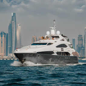 Photo from Sunseeker Superyacht Experience with Gourmet Dining,Premium Drinks & Live Music in Dubai: Gallery Photo 34jpdv