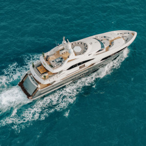 Photo from Sunseeker Superyacht Experience with Gourmet Dining,Premium Drinks & Live Music in Dubai: Gallery Photo zm0j68