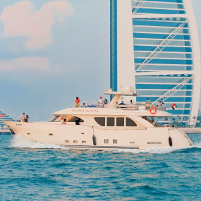 Photo from تجربة السوبر يخت في مرسى دبي مع مشروبات منعشة in دبي: Gallery Photo 3bjbyp