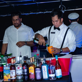 Photo from Evening 4 Hour Yacht Cruise with Unlimited Drinks in Dubai: Gallery Photo n69oyy