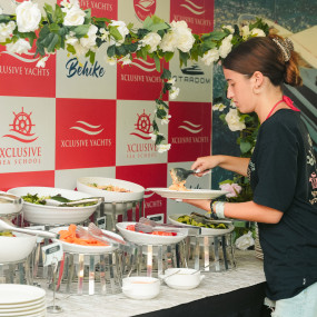 Photo from رحلة عشاء بحرية في مرسي دبي مارينا مع موسيقى حية وبار مفتوح in دبي: Gallery Photo z94jrm