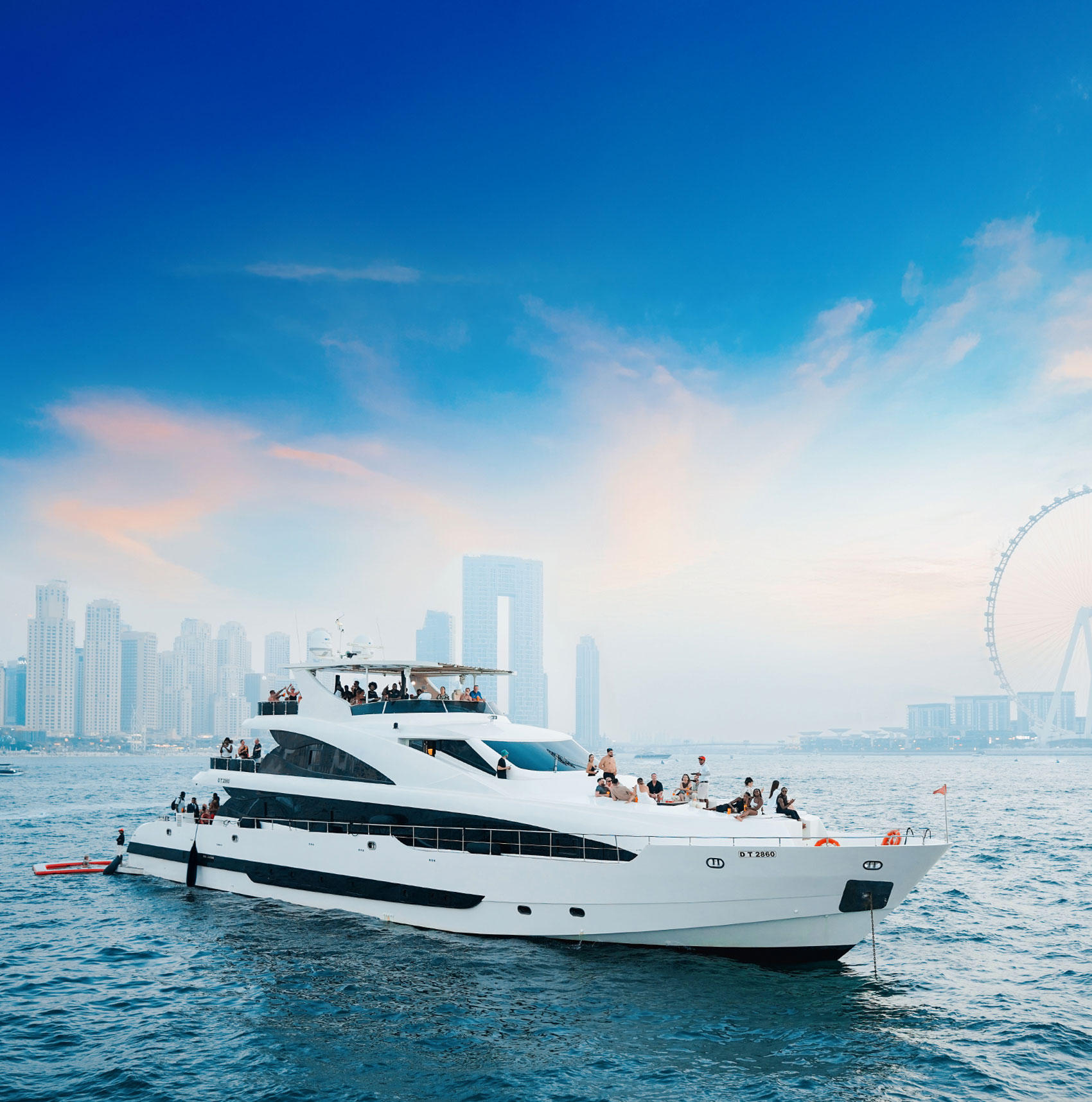 Photo from جولة في القارب لمدة ثلاث ساعات في مرسى دبي مع وجبة غداء شهية in دبي: Gallery Photo zod7py