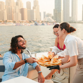 Photo from جولة في القارب لمدة ثلاث ساعات في مرسى دبي مع وجبة غداء شهية in دبي: Gallery Photo 3qe1o8