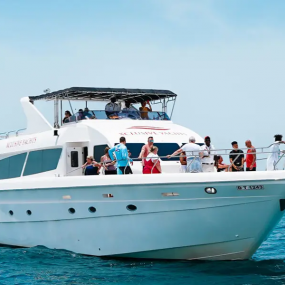 Dubai Marina 1 Hour Yacht Tour in Dubai: Gallery Photo zg474y