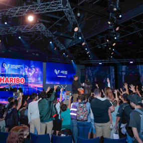 zg47pr استديو الصور :دبي في جيم إكسبو (معرض الألعاب)