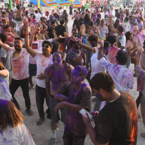 z949ym استديو الصور :رأس الخيمة في Colorsplash 3.0