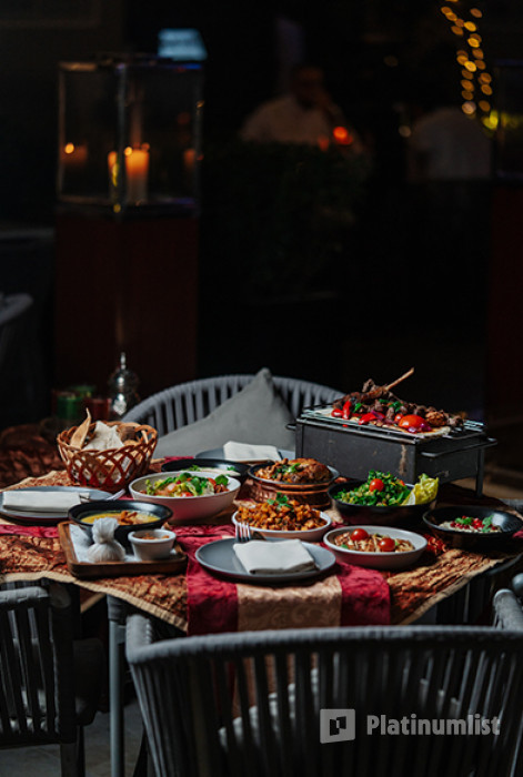 n157jj استديو الصور :دبي في مطعم كورت يارد – فندق ذا هيريتدج أوتوغراف كولكشن