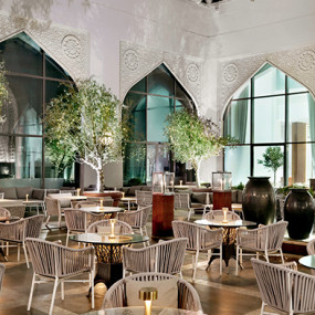 3e7080 استديو الصور :دبي في مطعم كورت يارد – فندق ذا هيريتدج أوتوغراف كولكشن