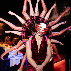 Paris Paradis Dubai – Dinner Show & Live Cabaret Experience in Dubai: Gallery Photo 38ybo1 Paris Paradis Dubai – Dinner Show & Live Cabaret Experience in Dubai: Gallery Photo 38ybo1