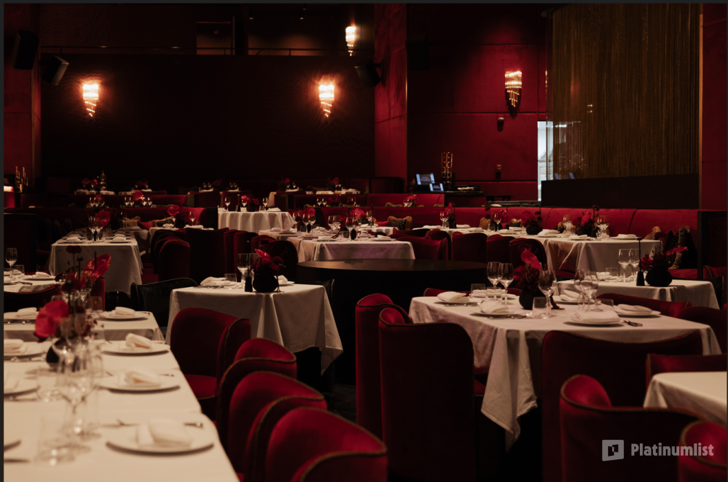 Paris Paradis Dubai – Dinner Show & Live Cabaret Experience in Dubai: Gallery Photo 3xv02k Paris Paradis Dubai – Dinner Show & Live Cabaret Experience in Dubai: Gallery Photo 3xv02k