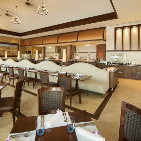 35jmmn استديو الصور :أبوظبي في إقامة 5 نجوم في منتجع دانات حبل ضانا أبوظبي