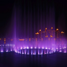 Attempting to Break The Guinness World Record for the World’s Largest Fountain in Dubai: Gallery Photo 3pyjx3 Attempting to Break The Guinness World Record for the World’s Largest Fountain in Dubai: Gallery Photo 3pyjx3
