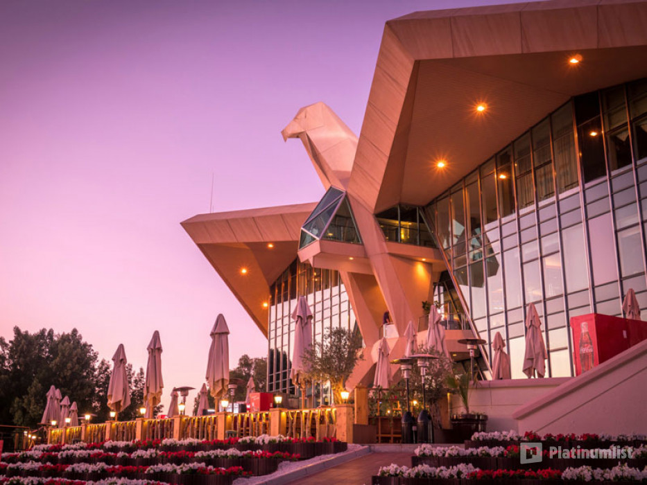 New Year’s Eve 60’s to 90’s Rewind at Abu Dhabi Golf Club in Abu Dhabi: Gallery Photo zvey0n