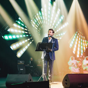 Majid Al Mohandes and Najwa Karam in Dubai: Gallery Photo zm9ry3