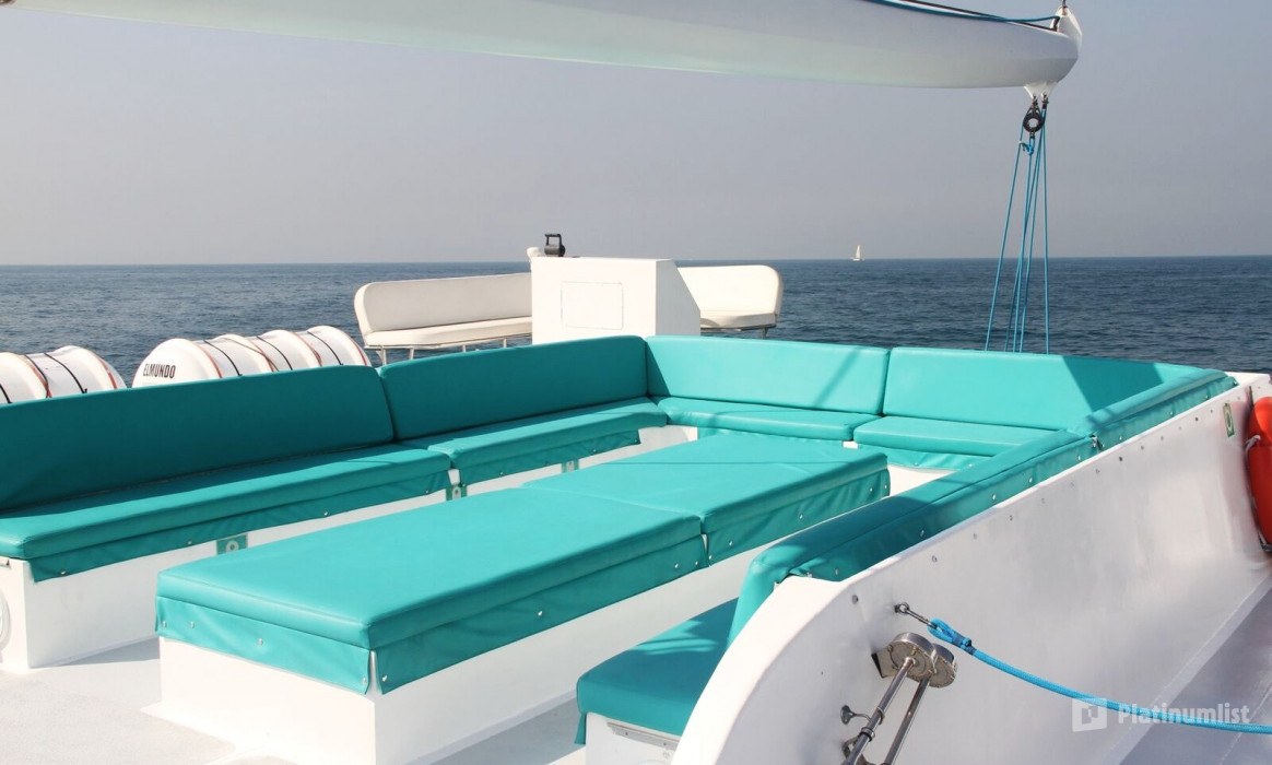 3pmme3 استديو الصور :دبي في Leo's On Deck Catamaran Yacht Cruise