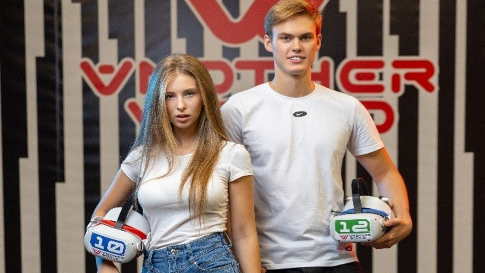 أنذر وورلد في قاعة الواقع الافتراضي في البحرين