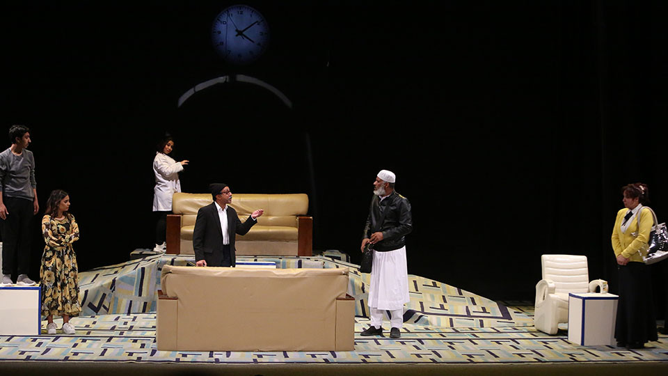 Sharjah Public Art & Modern Theater: “Al Sa'a Al Rabi'a” (Four O’clock)
