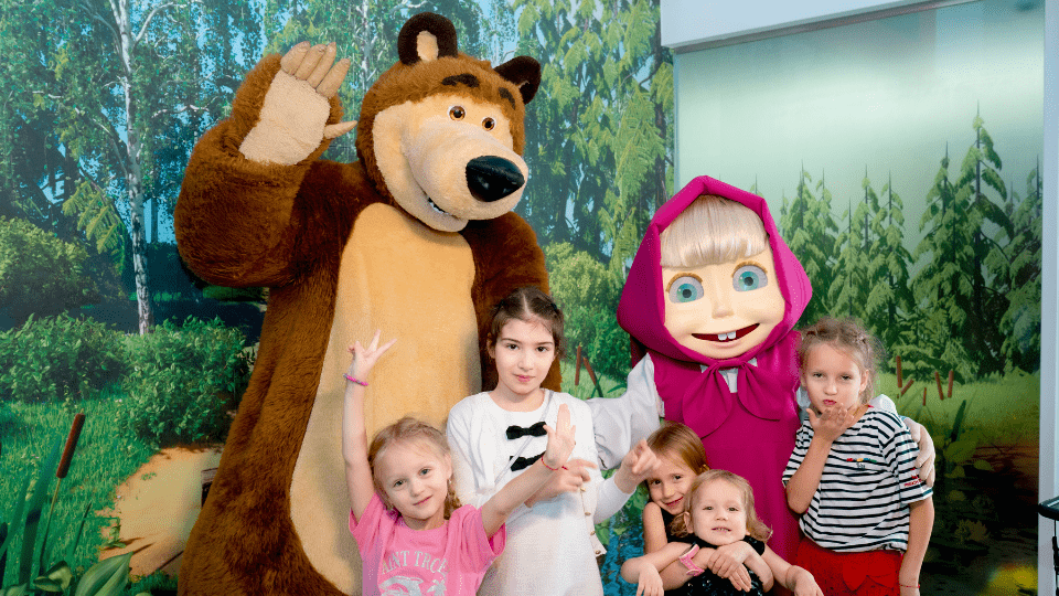 Masha And The Bear Fan Cafe - Dubai Mall