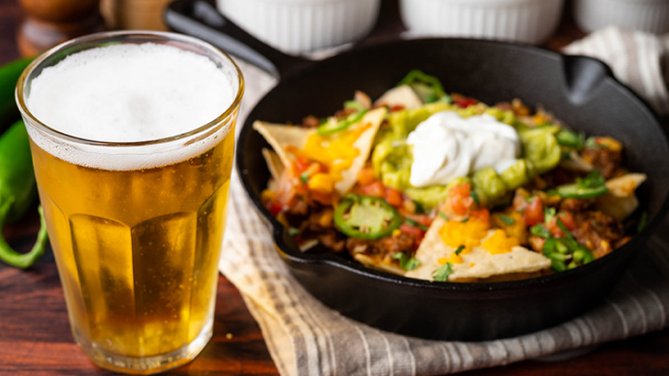 Nachos and Pint at Yas Links Abu Dhabi