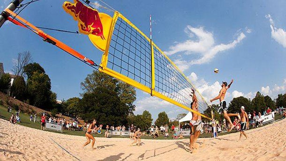 Volleybull Social Day