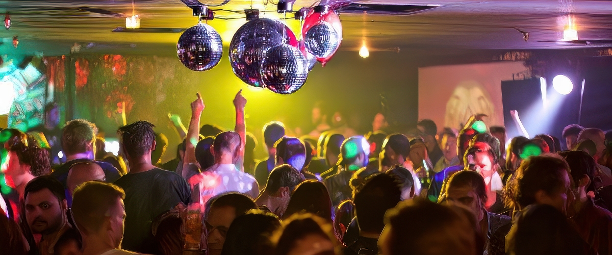 The Q Underground - Holiday Inn, Al Barsha