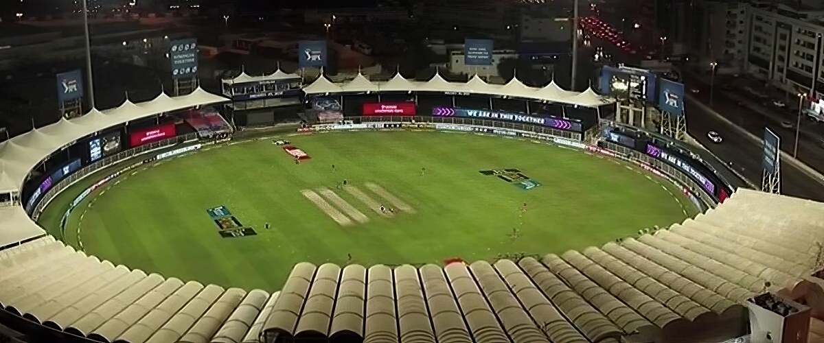 استاد الشارقة