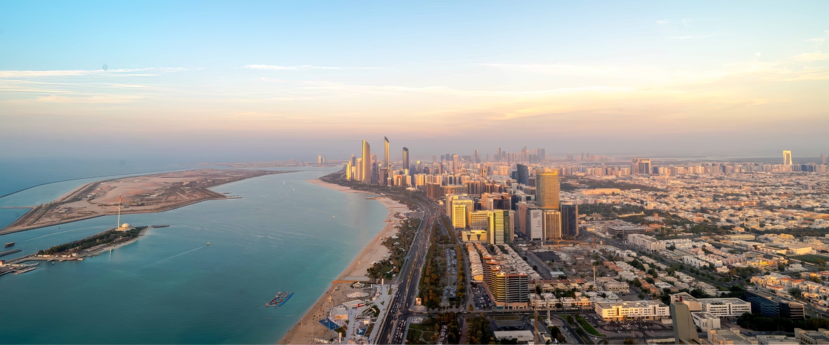 كورنيش أبوظبي، عل بحر